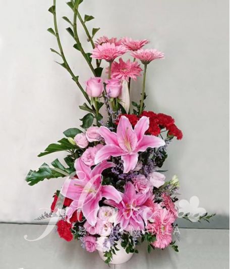 Vertical Pink and Red Flowers